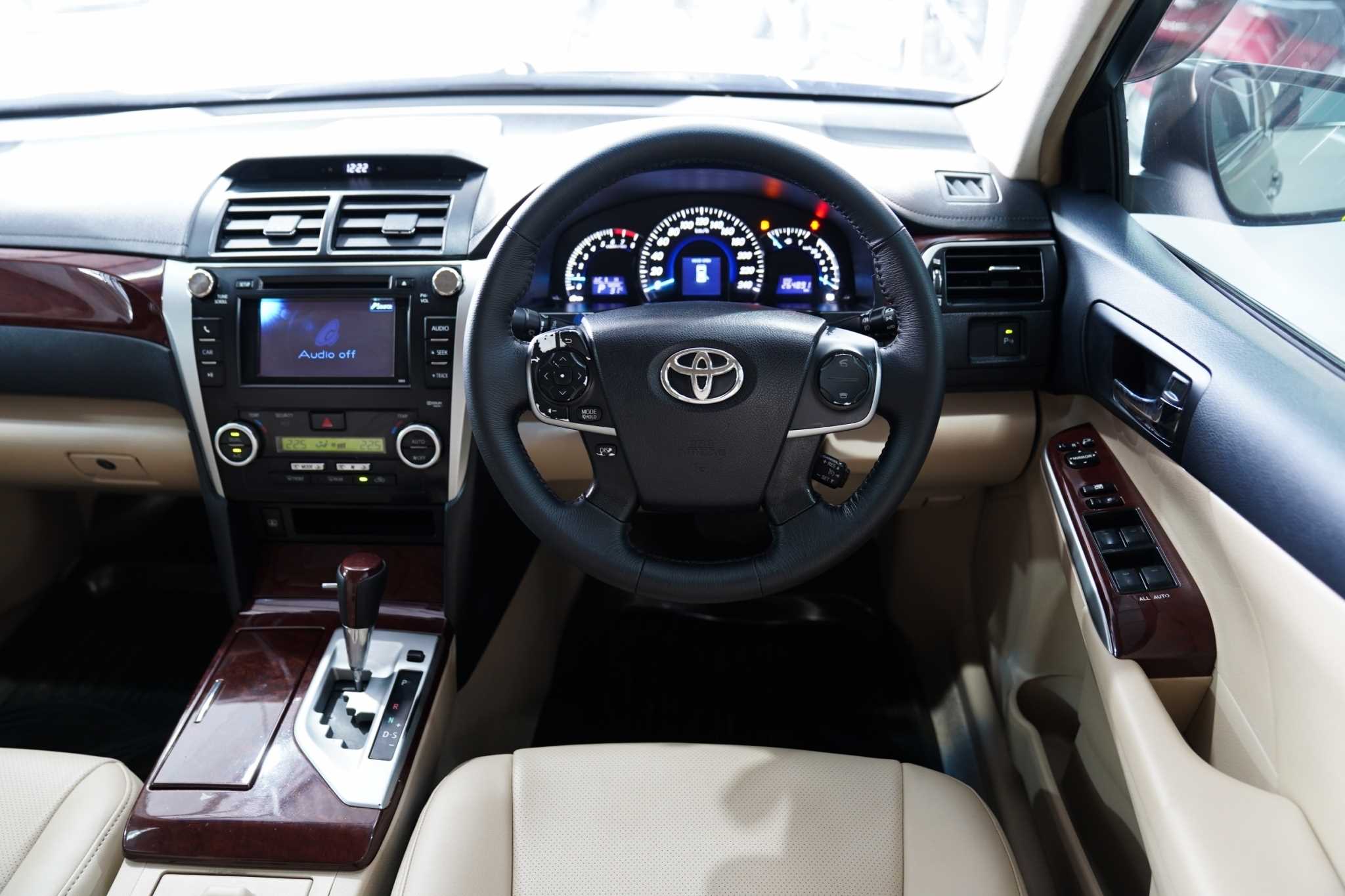 2014 TOYOTA CAMRY 2.5 G AT
