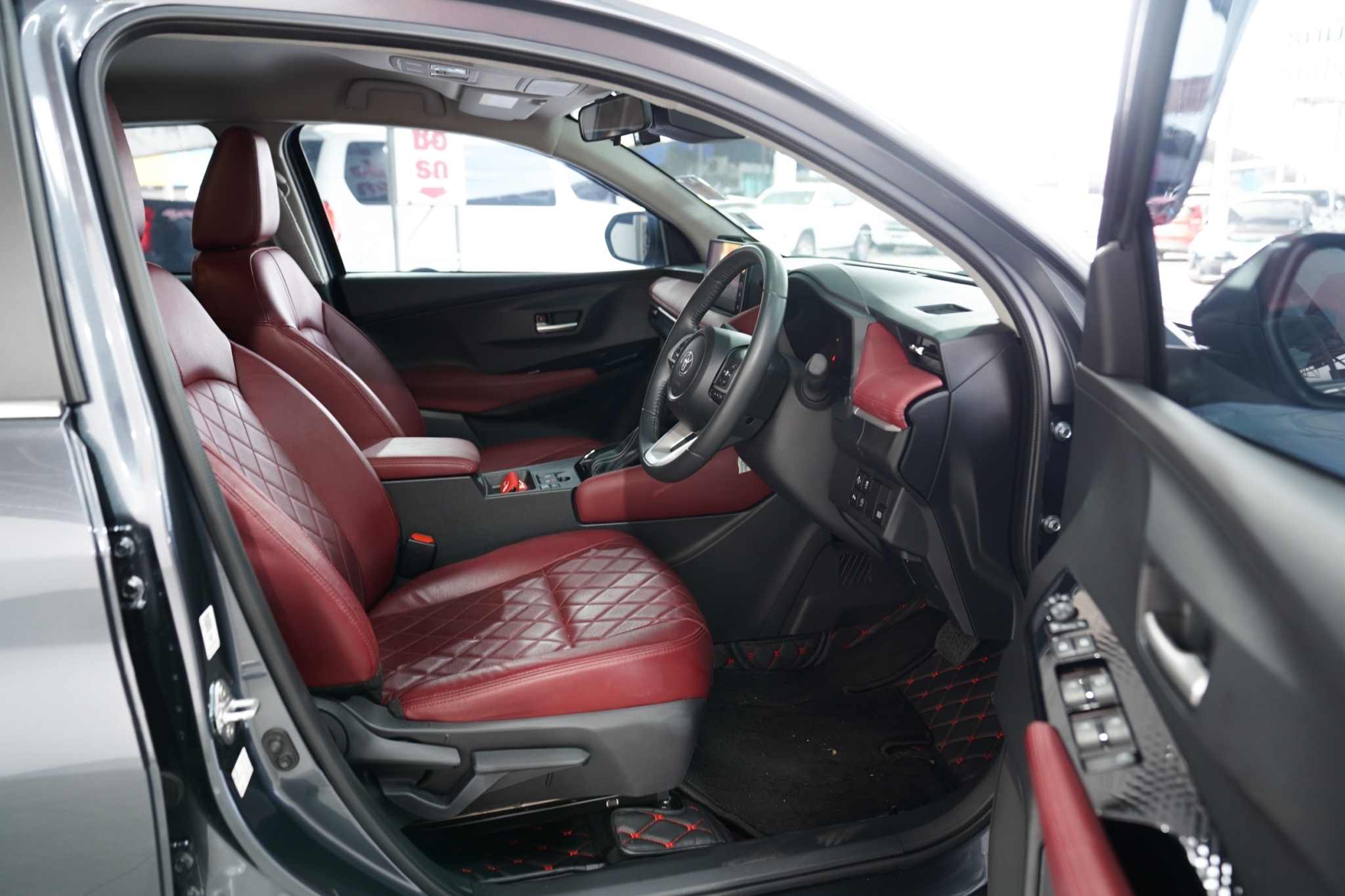 2023 TOYOTA YARIS ATIV 1.2 Premium Luxury AT