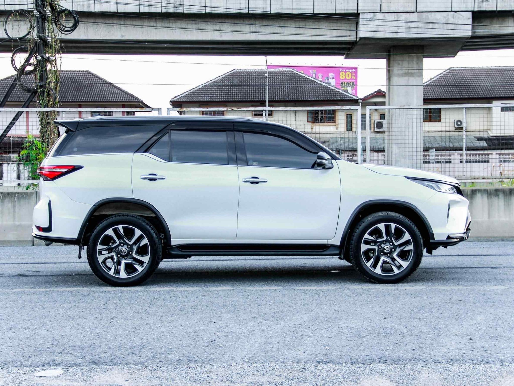 2022 TOYOTA FORTUNER 2.8 LEGENDER BLACK TOP