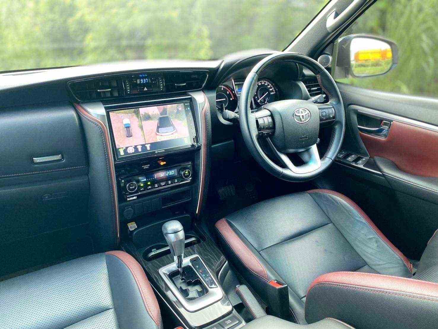 2020 TOYOTA FORTUNER 2.4V REGENDER