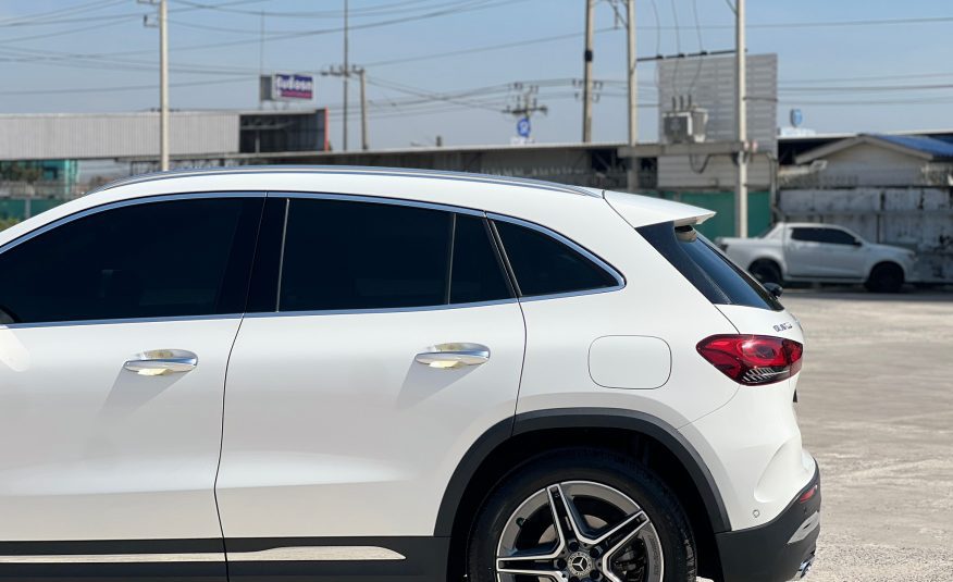 2022 Mercedes Benz GLA200 AMG