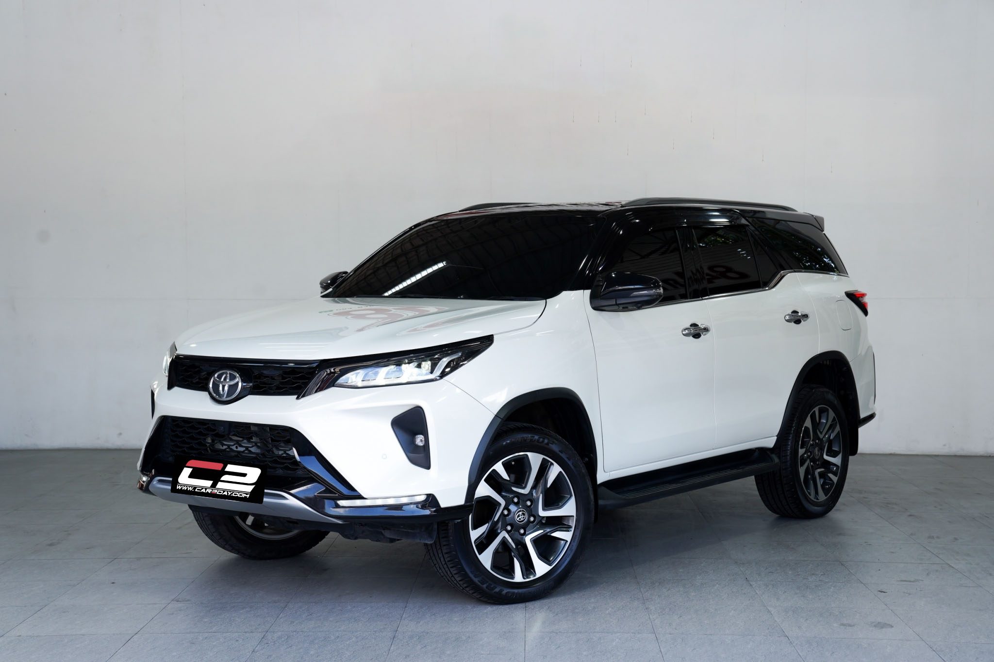 2022 TOYOTA FORTUNER 2.4 Legender AT