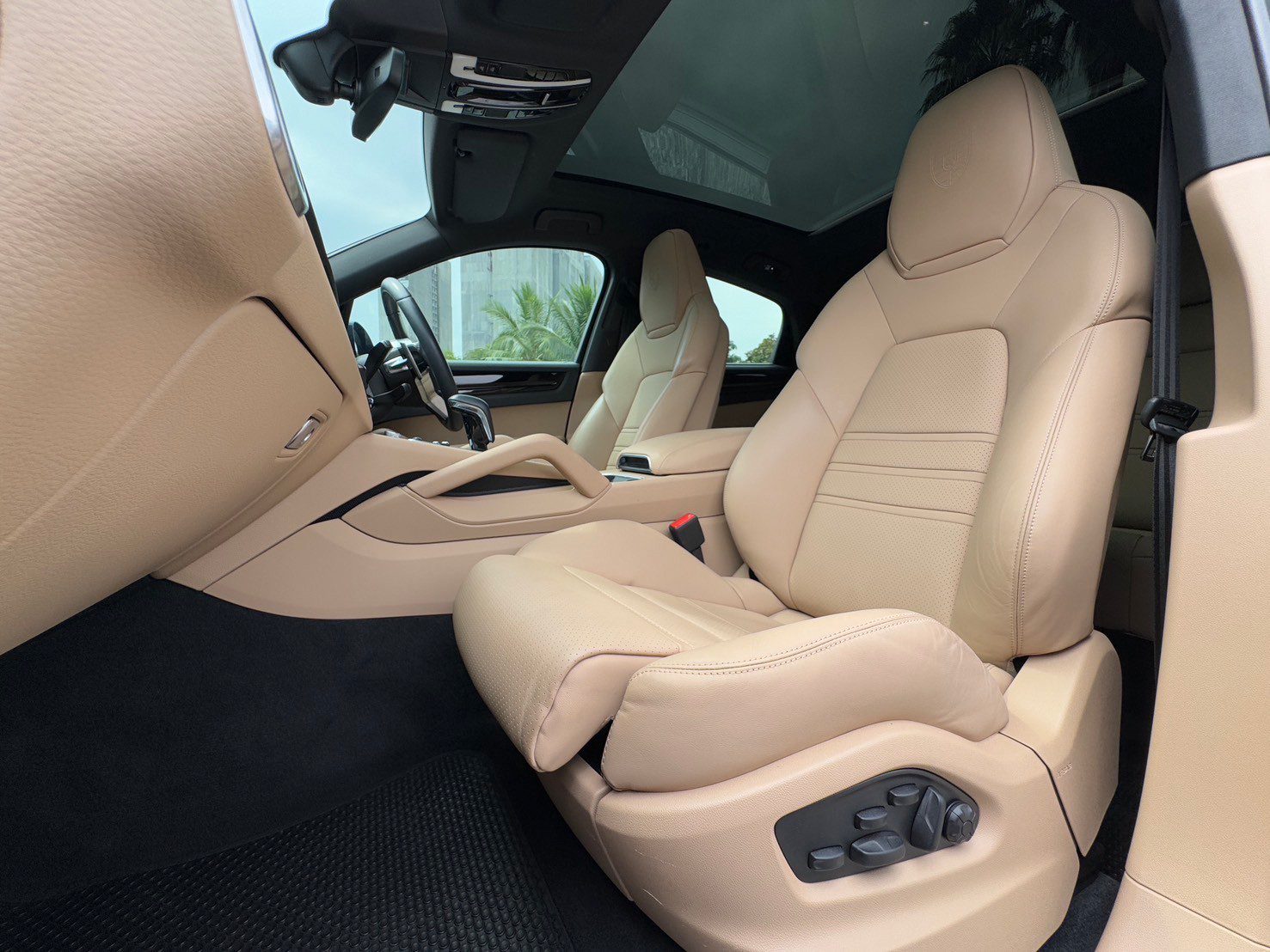 2022 Porsche Cayenne e-hybrid Coupe