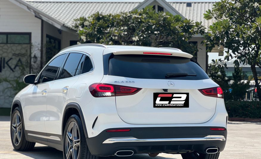 2022 Mercedes Benz GLA200 AMG