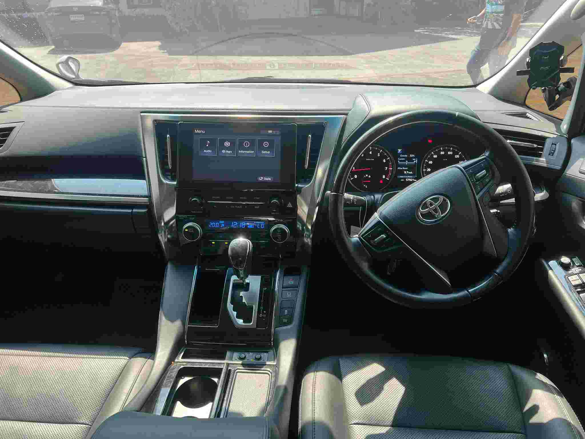 2022 Toyota Alphard 2.5 SC Package