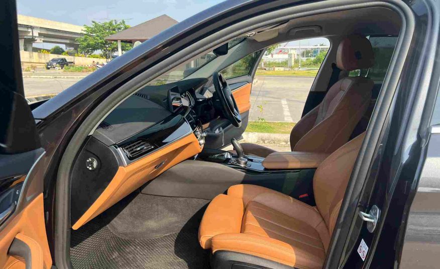 2019 Bmw 530e Elite