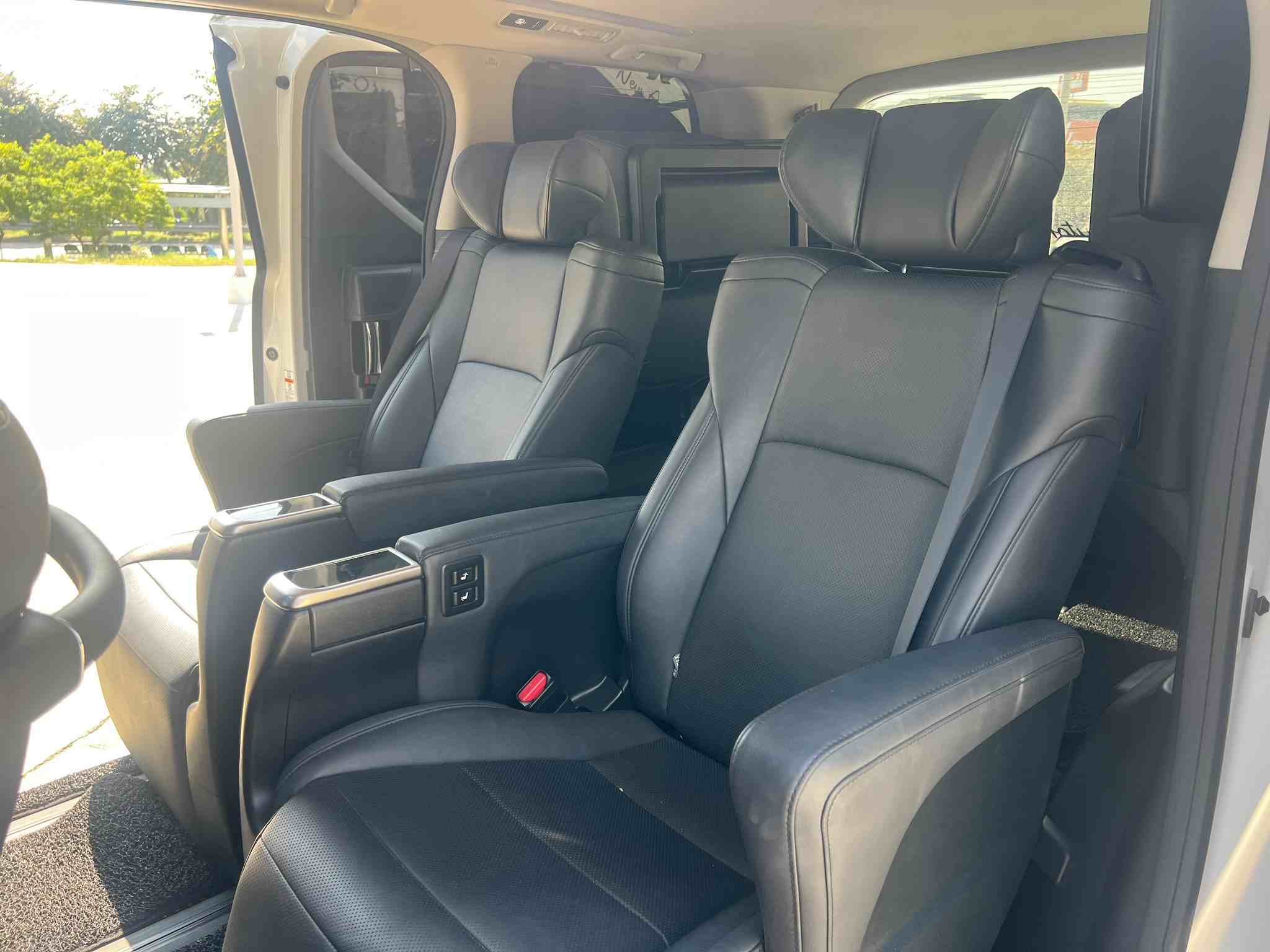 2022 Toyota Alphard 2.5 SC Package