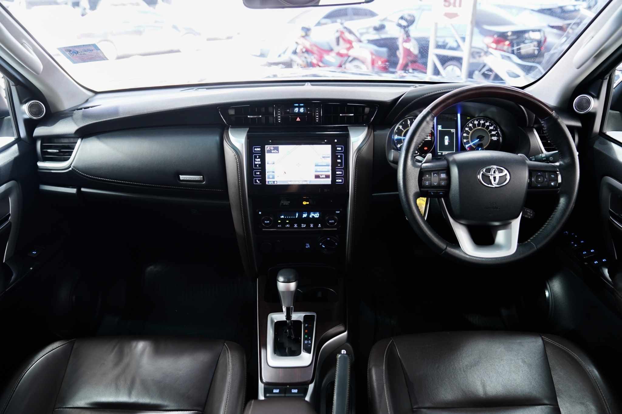 2019 TOYOTA FORTUNER 2.4 SIGMA 4WD AT