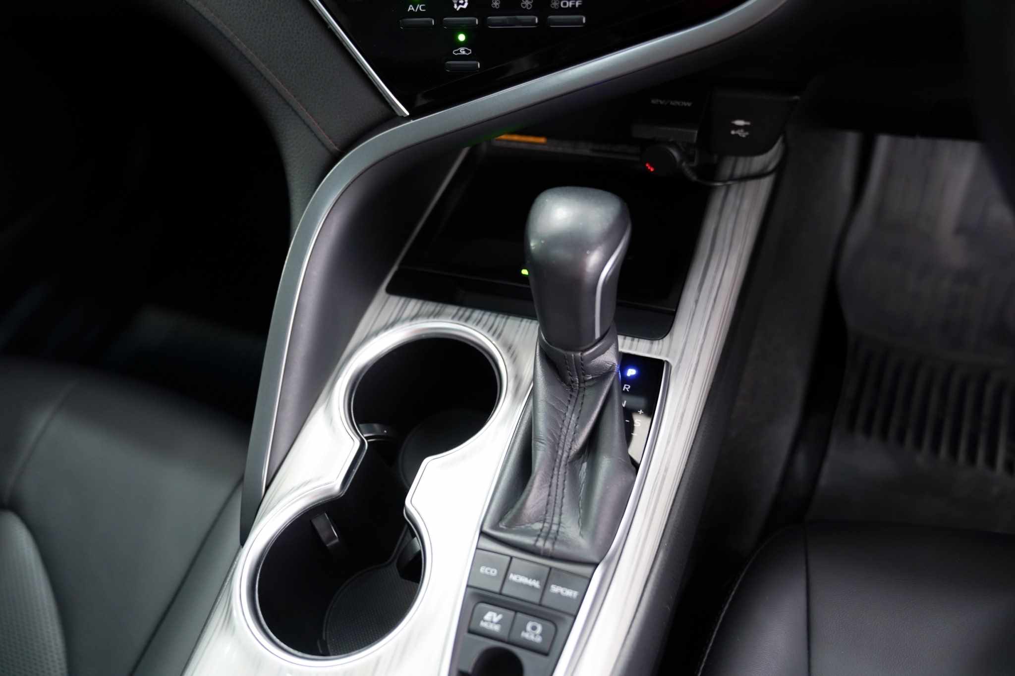 2018 TOYOTA CAMRY 2.5 HYBRID AT