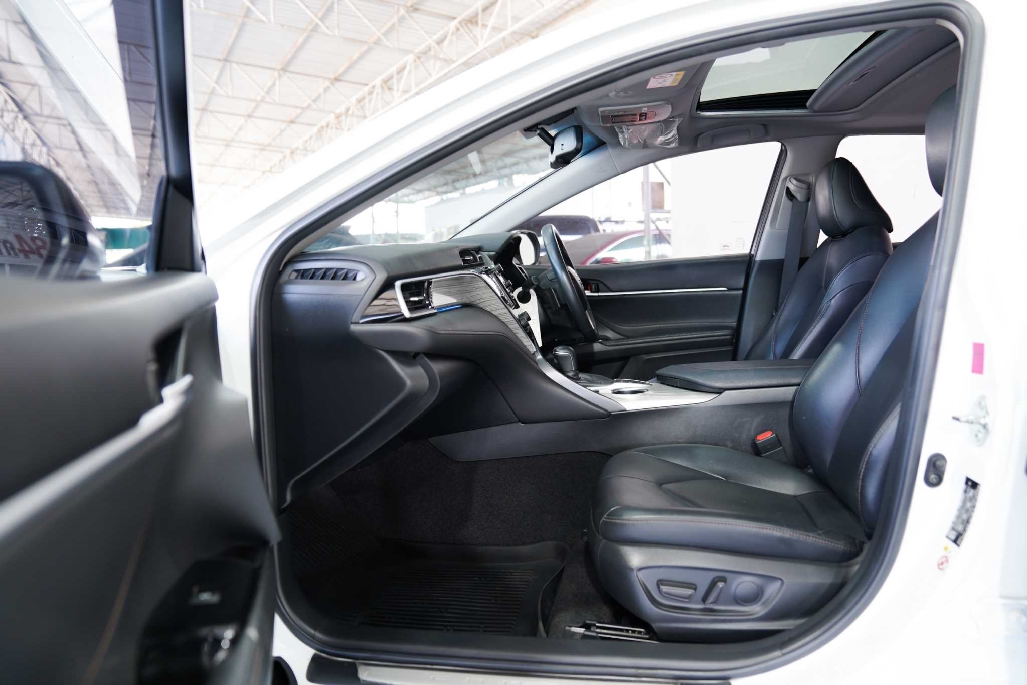 2020 TOYOTA CAMRY 2.5 HYBRID AT
