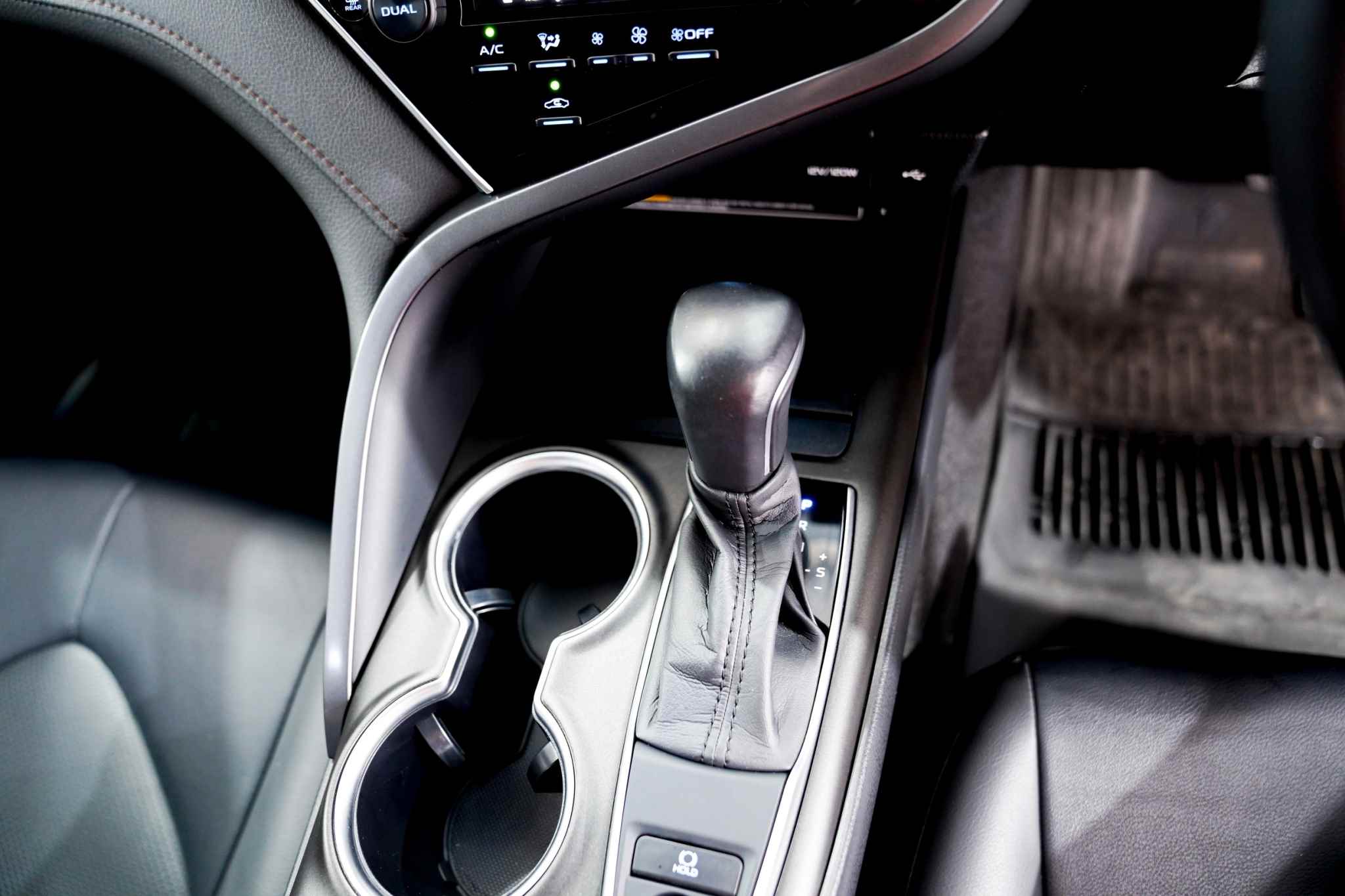2022 TOYOTA CAMRY 2.5 SPORT AT