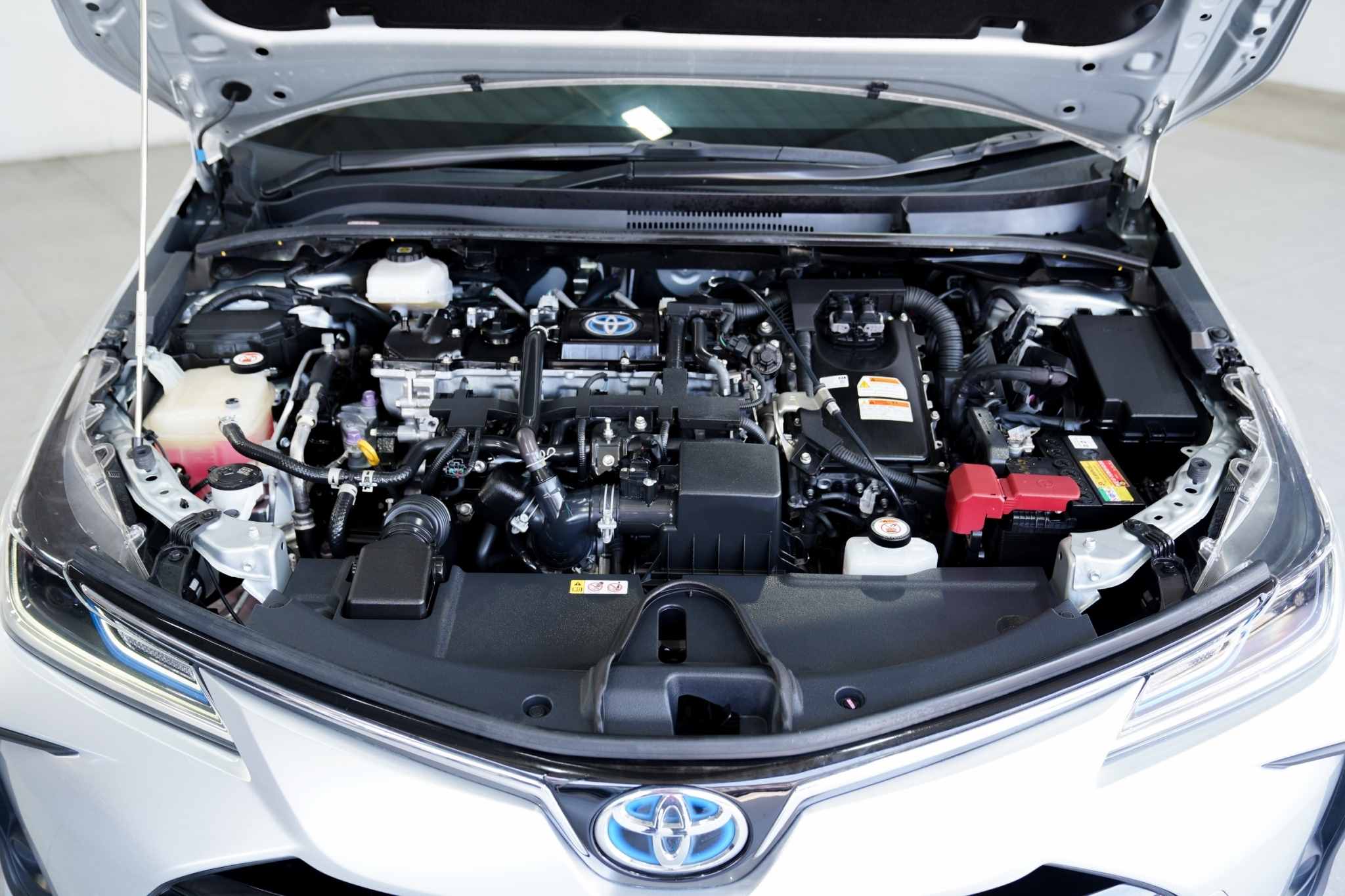 2022 TOYOTA ALTIS 1.8 HEV PREMIUN AT