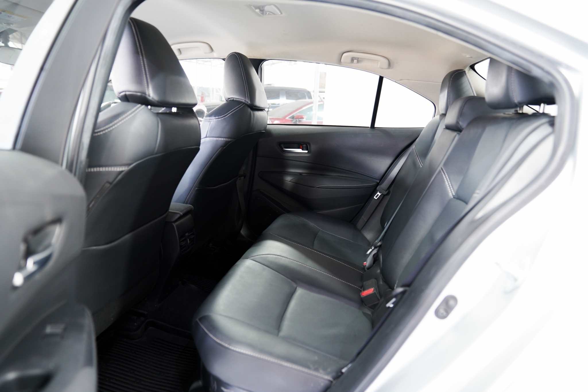 2022 TOYOTA ALTIS 1.8 HEV PREMIUN AT