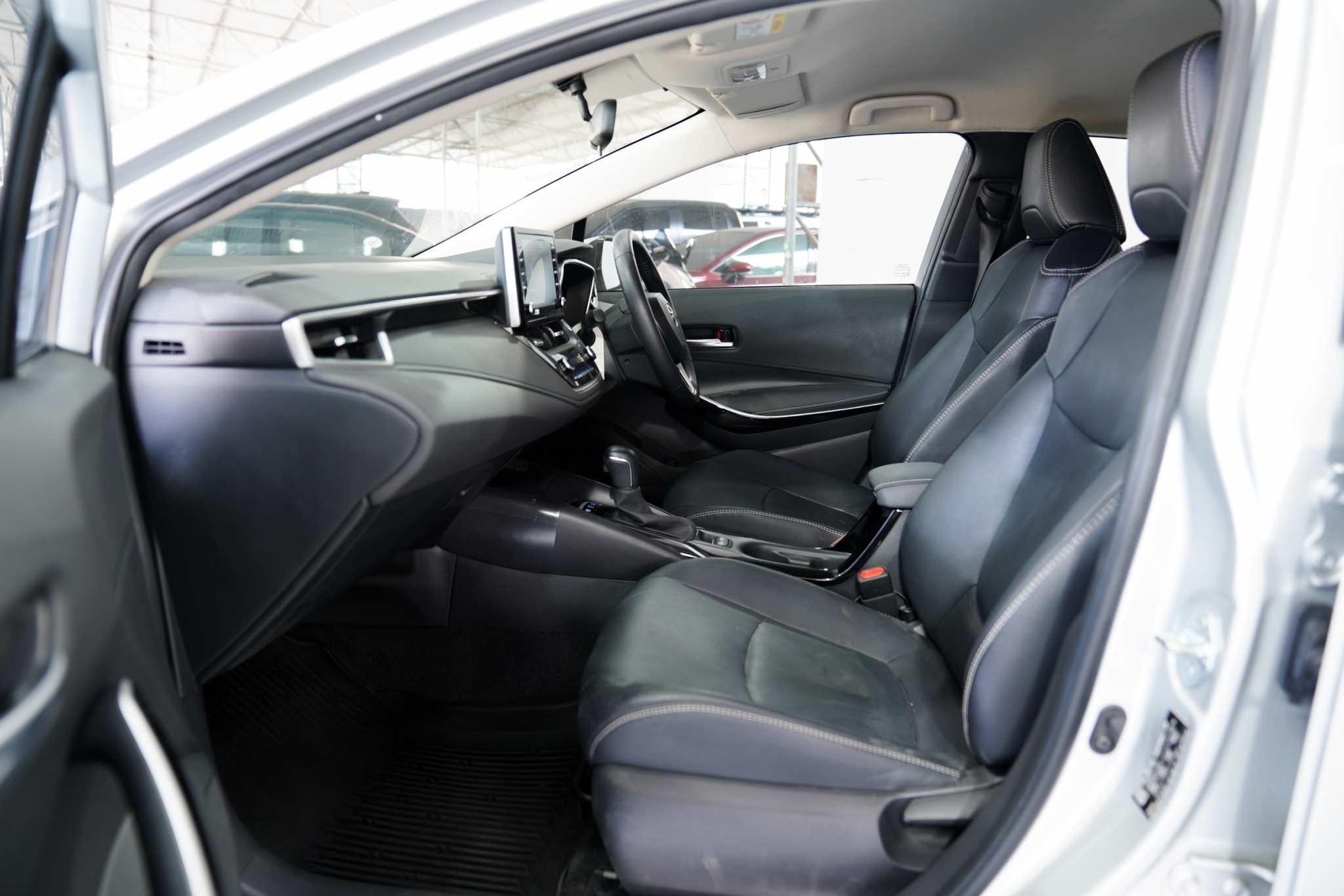 2022 TOYOTA ALTIS 1.8 HEV PREMIUN AT