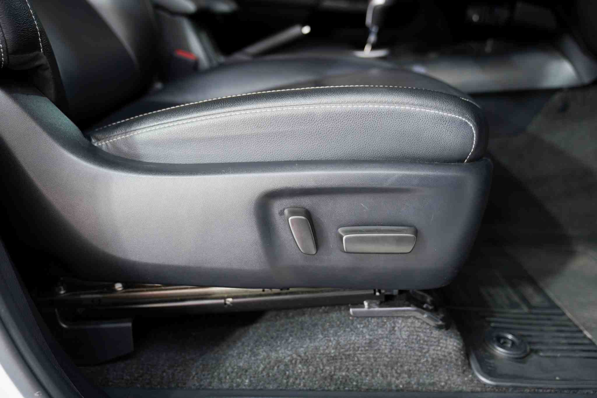 2021 TOYOTA REVO 2.4 MID DOUBLECAB AT
