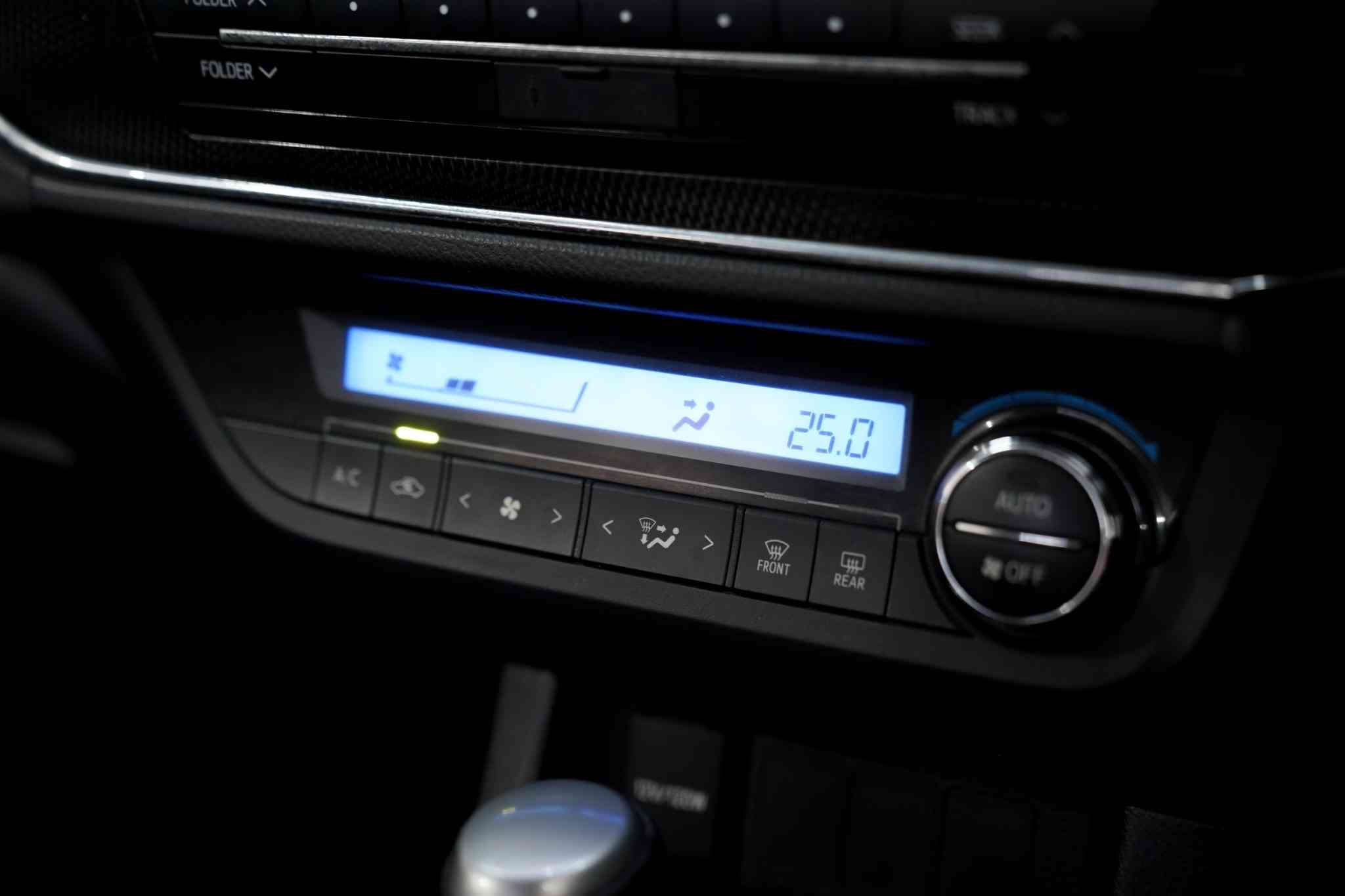 2018 TOYOTA ALTIS 1.8 E AT