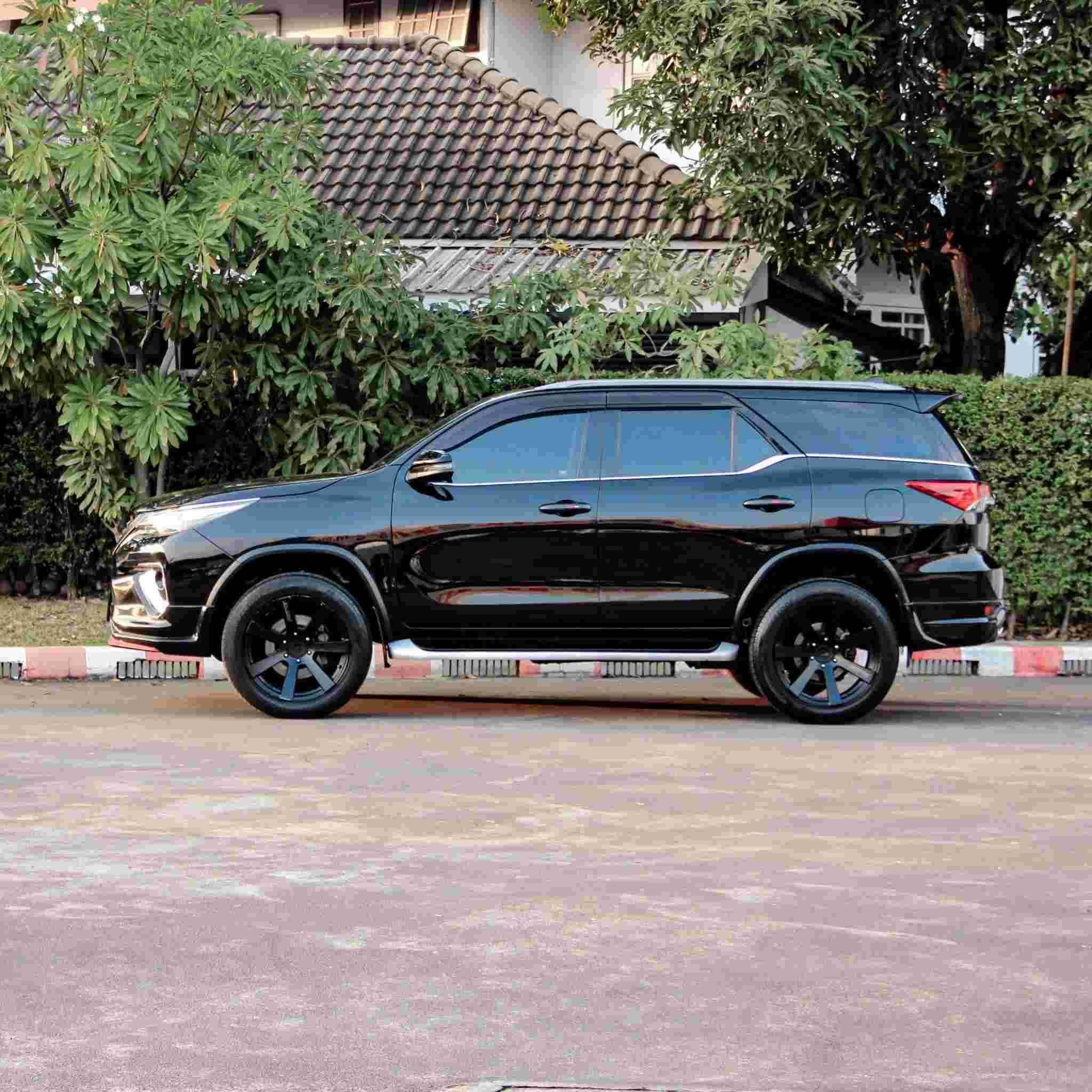 2018 TOYOTA FORTUNER 2.4 V 2WD