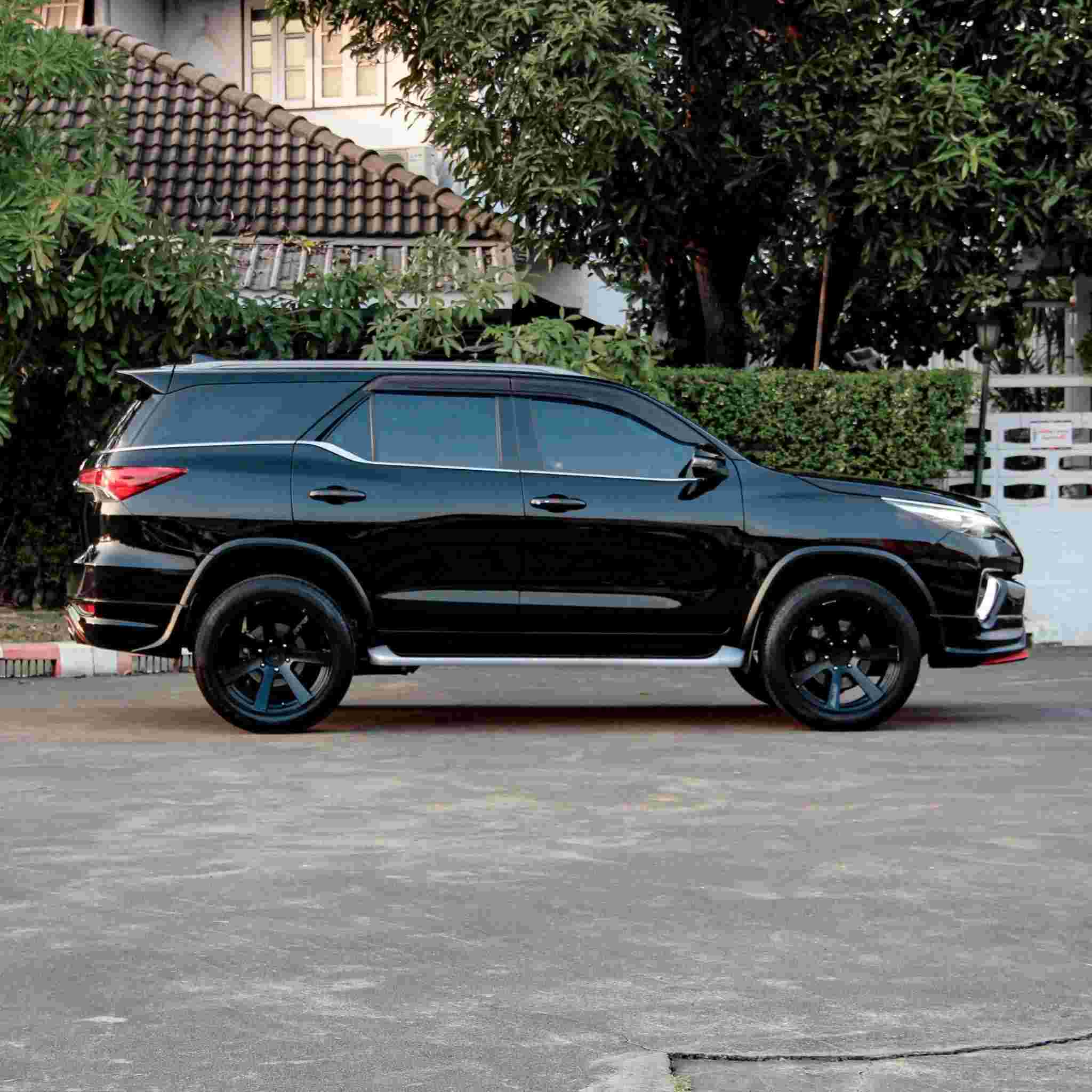 2018 TOYOTA FORTUNER 2.4 V 2WD