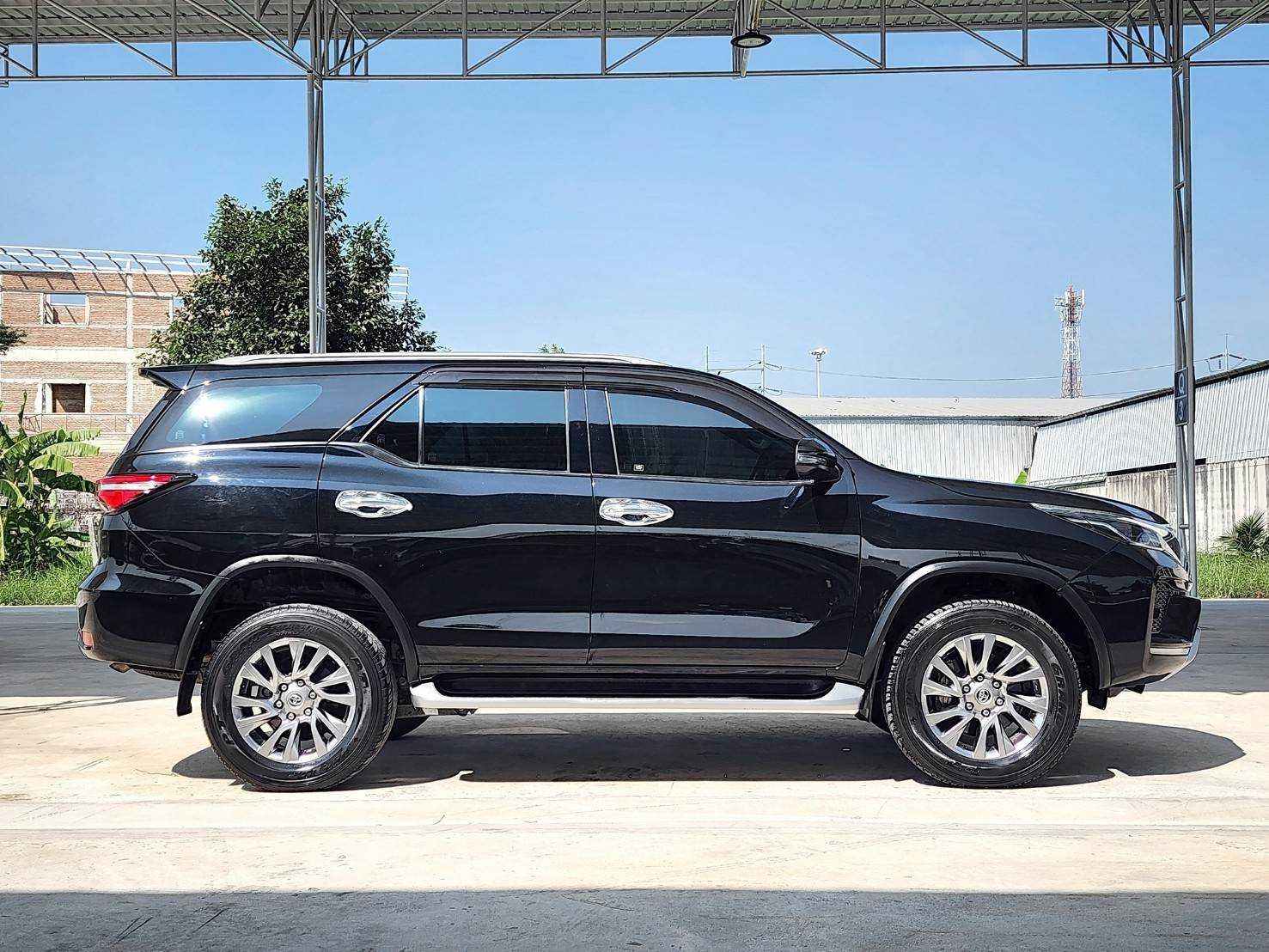 2020 TOYOTA Fortuner 2.4G A/T