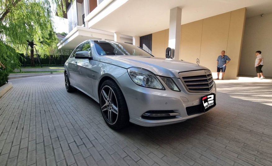 2012 MERCEDES BENZ E200 NGT