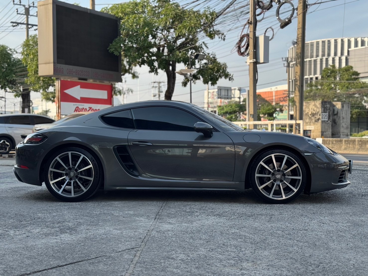 2018 Porsche 718 Cayman