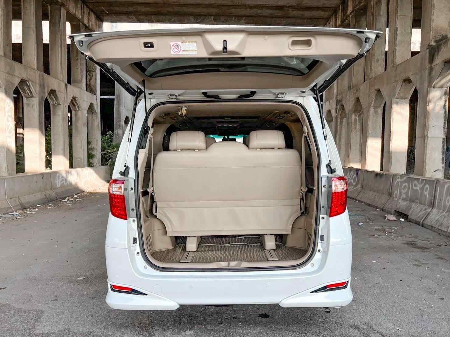 2010 Toyota Alphard 2.4V