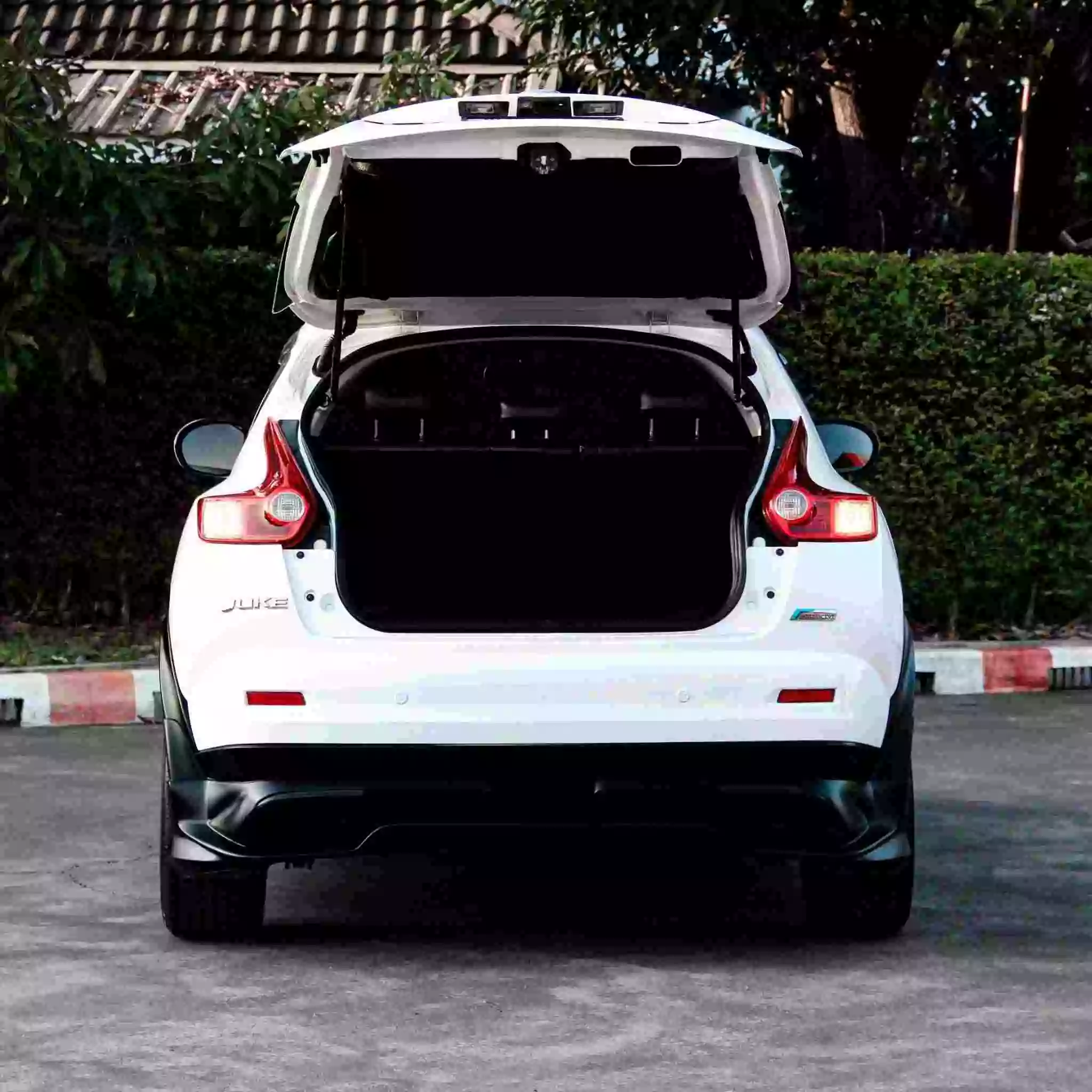 2014 NISSAN JUKE 1.6 V