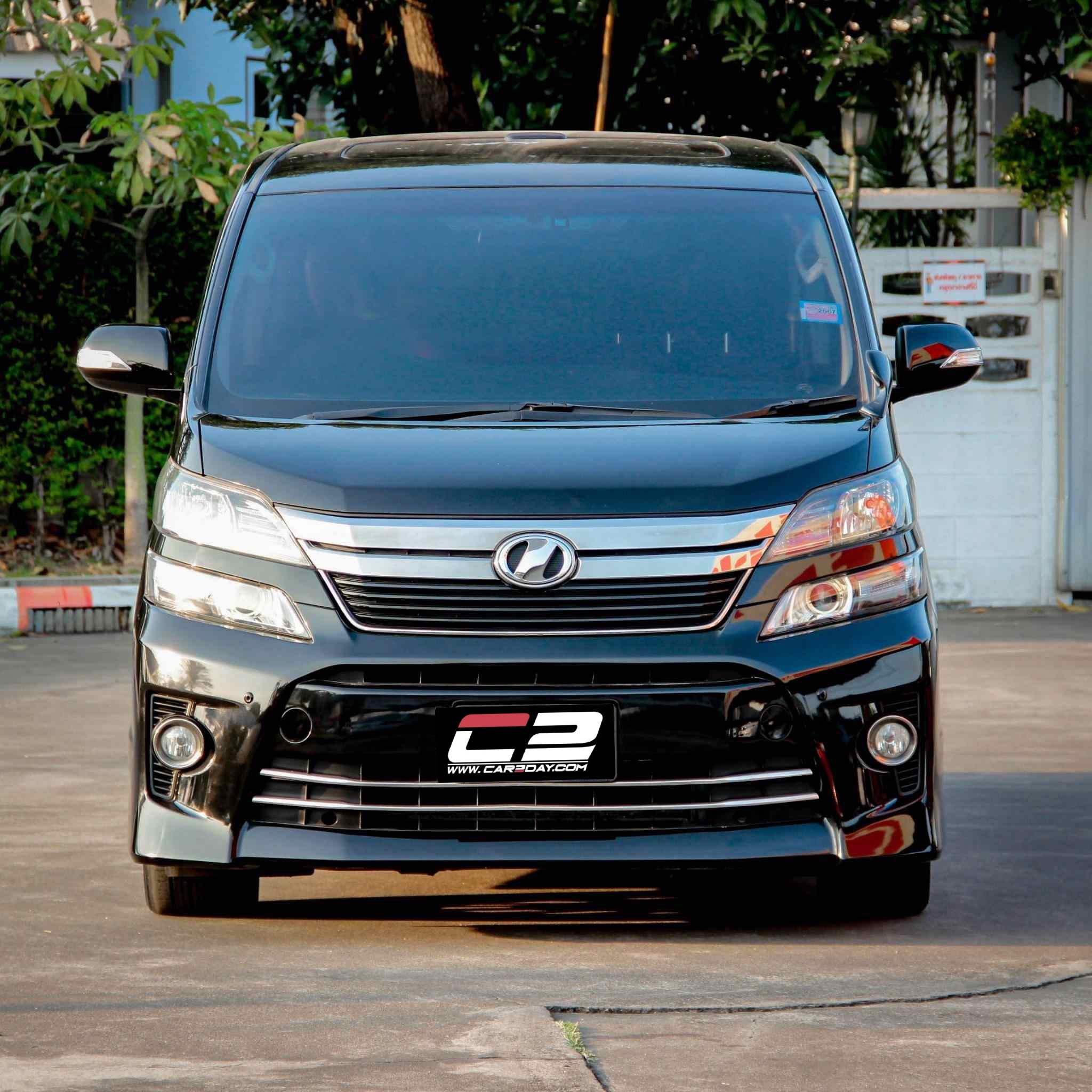 2014 Toyota Vellfire 2.4 Golden Eyes II Wagon