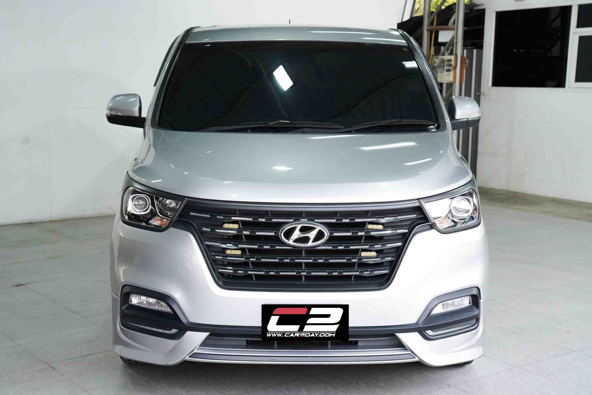 2019 HYUNDAI H1 2.5 Elite AT
