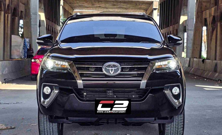 2015 TOYOTA FORTUNER 2.8 V 4WD