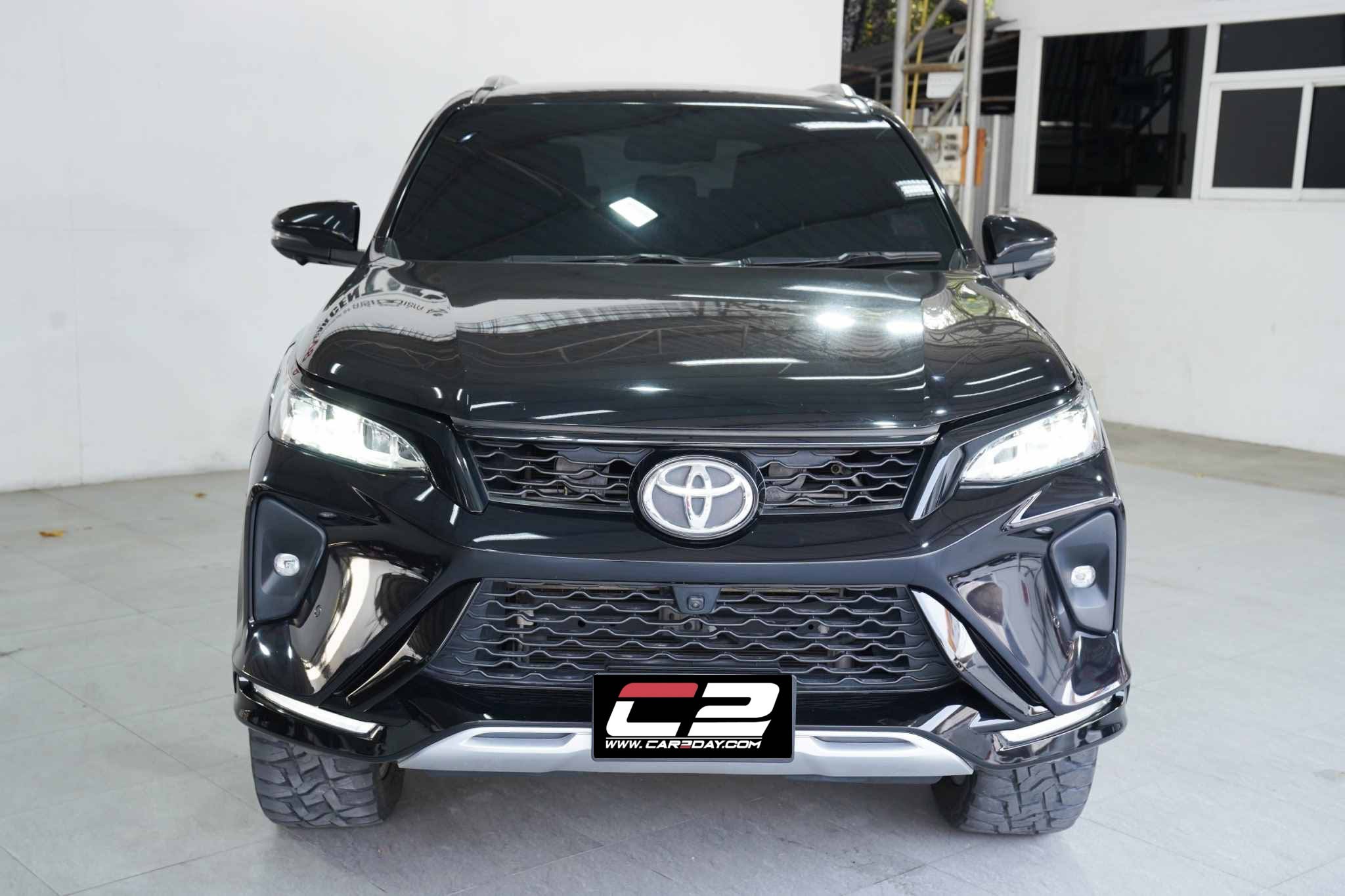 2021 TOYOTA FORTUNER 2.4 LEGENDER 4WD AT