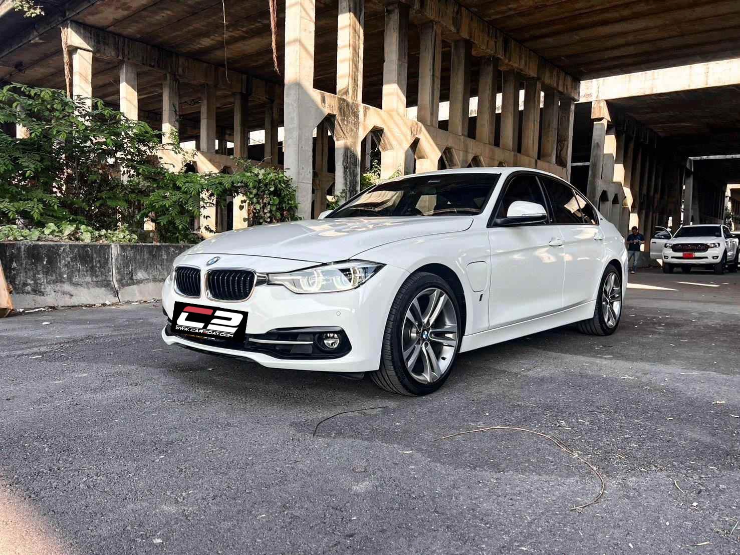 2019 BMW SERIES3 330e 2.0 Sport