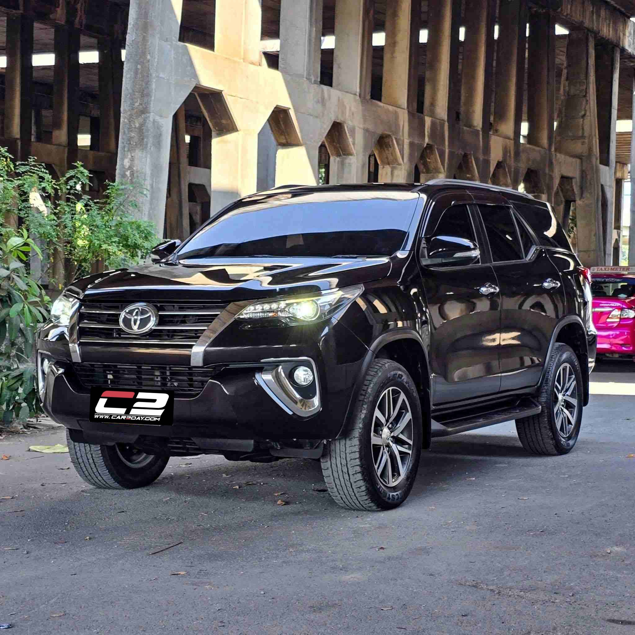 2015 TOYOTA FORTUNER 2.8 V 4WD