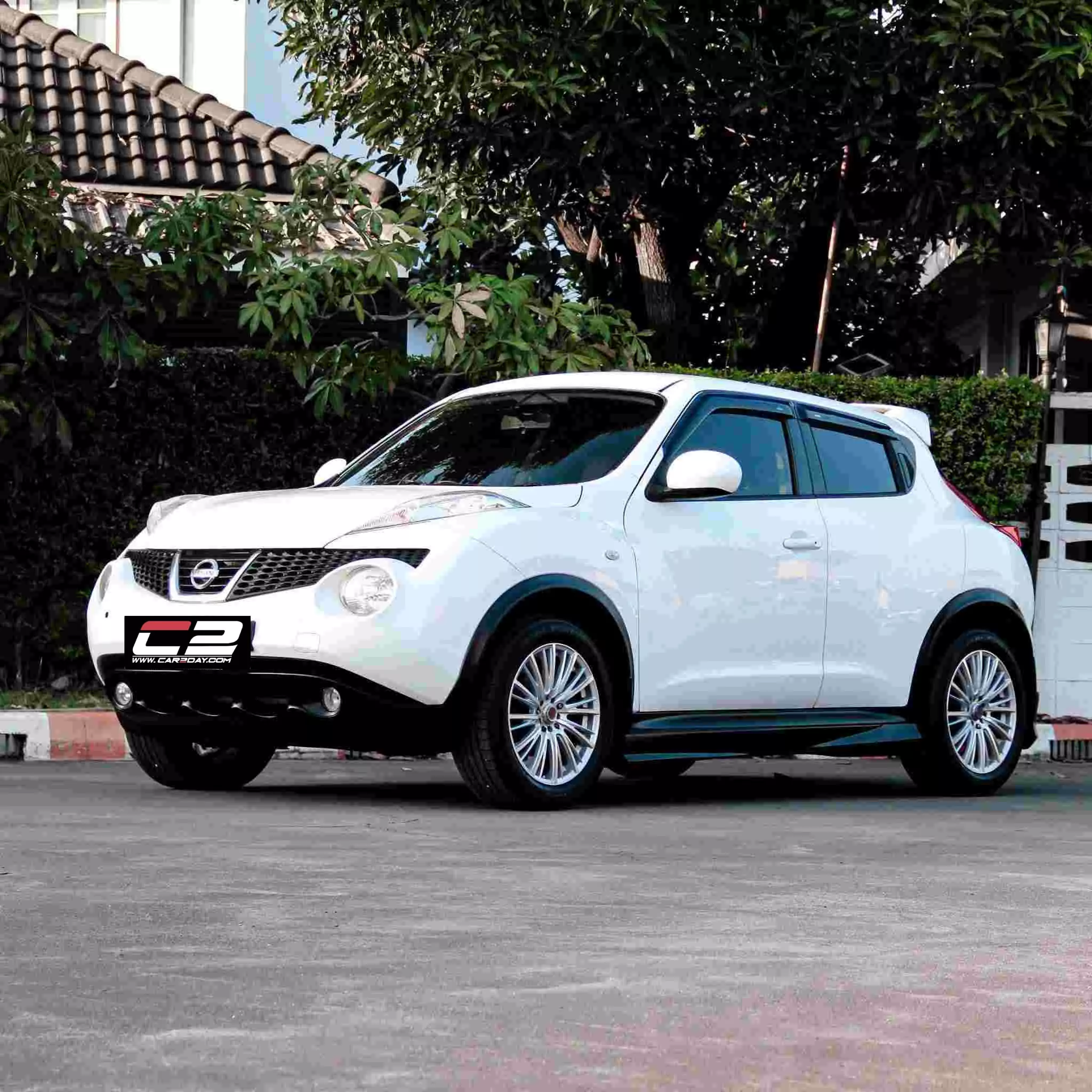 2014 NISSAN JUKE 1.6 V
