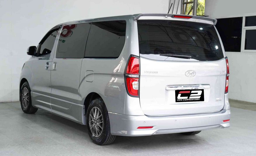 2019 HYUNDAI H1 2.5 Elite AT