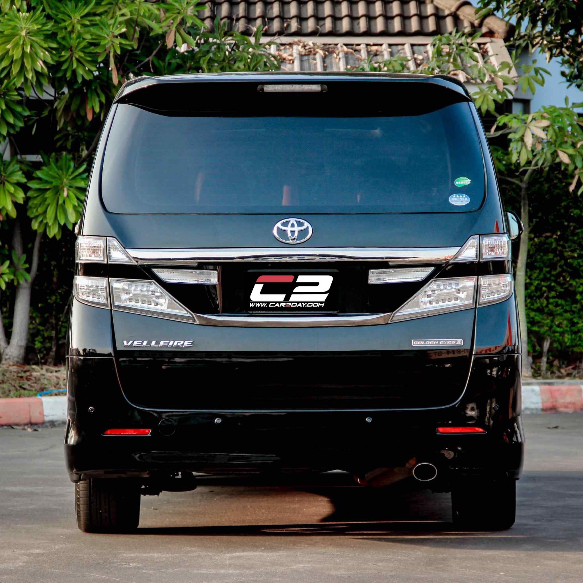 2014 Toyota Vellfire 2.4 Golden Eyes II Wagon