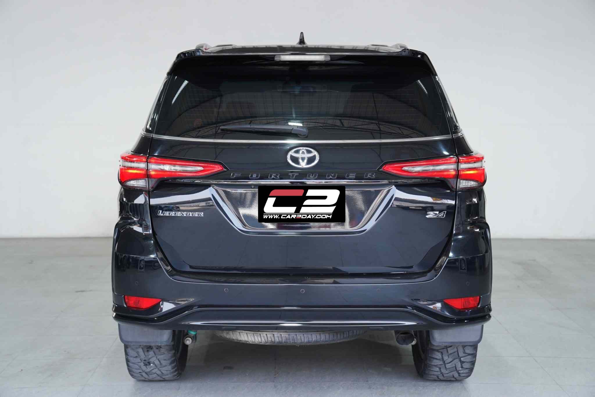 2021 TOYOTA FORTUNER 2.4 LEGENDER 4WD AT