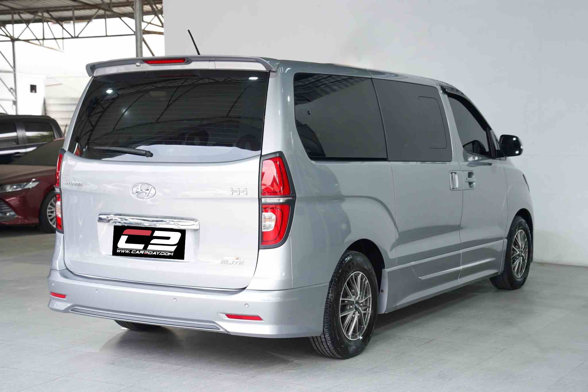 2019 HYUNDAI H1 2.5 Elite AT