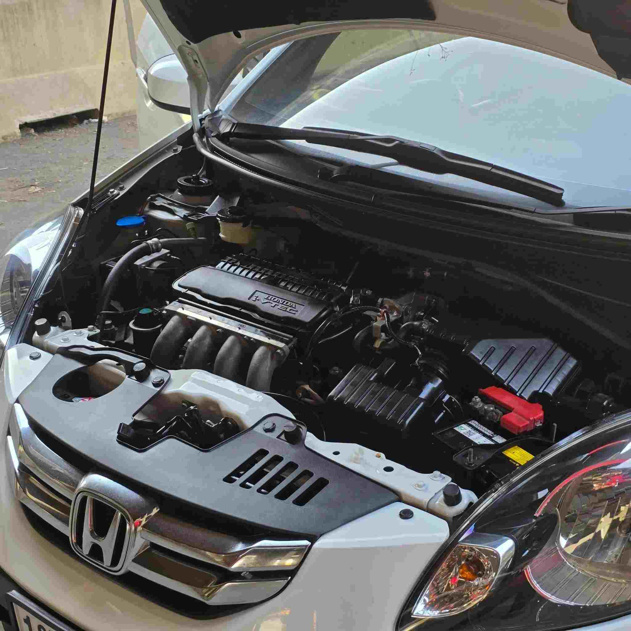 2013 HONDA BRIO AMAZE 1.2 V