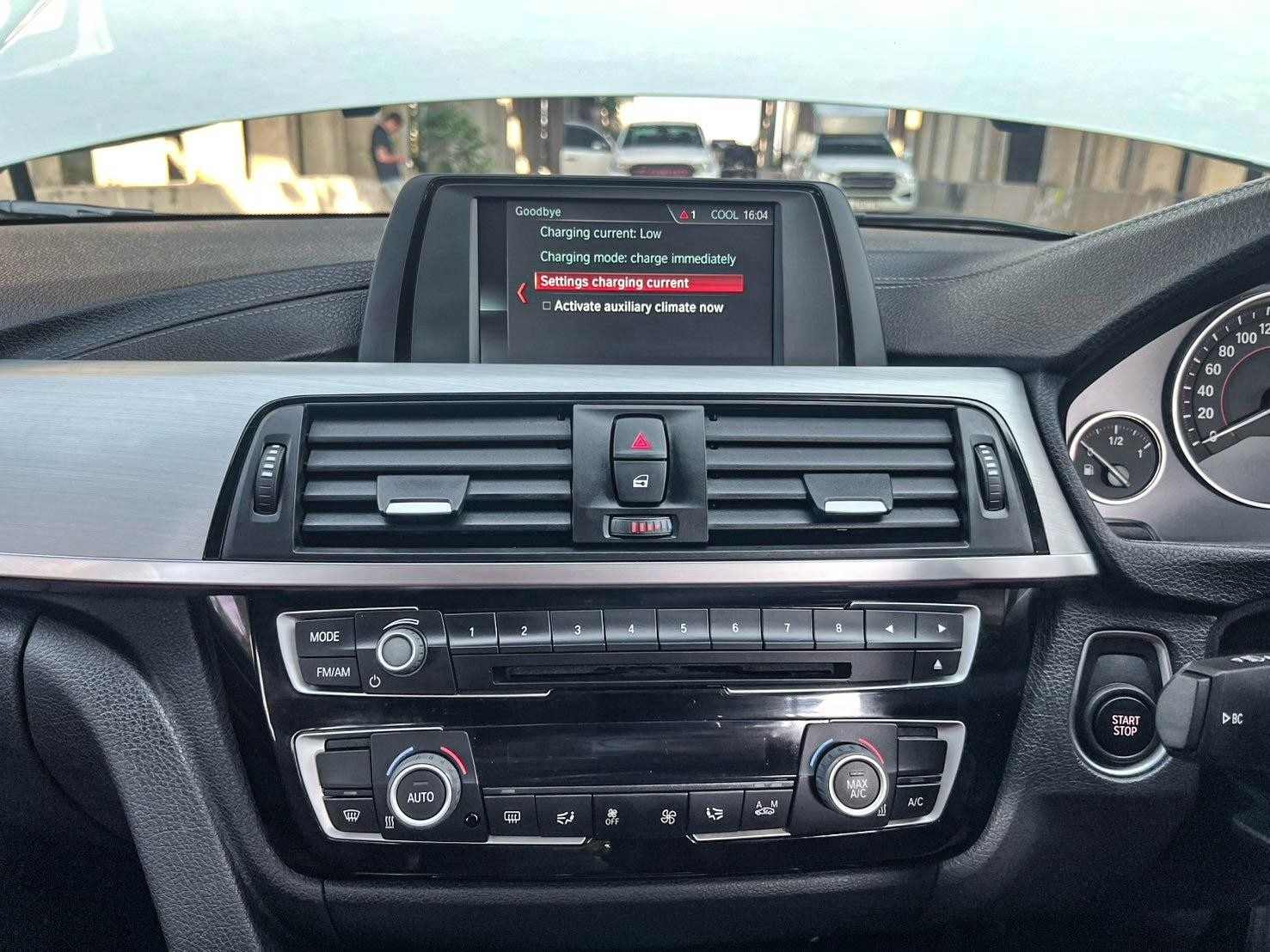 2019 BMW SERIES3 330e 2.0 Sport