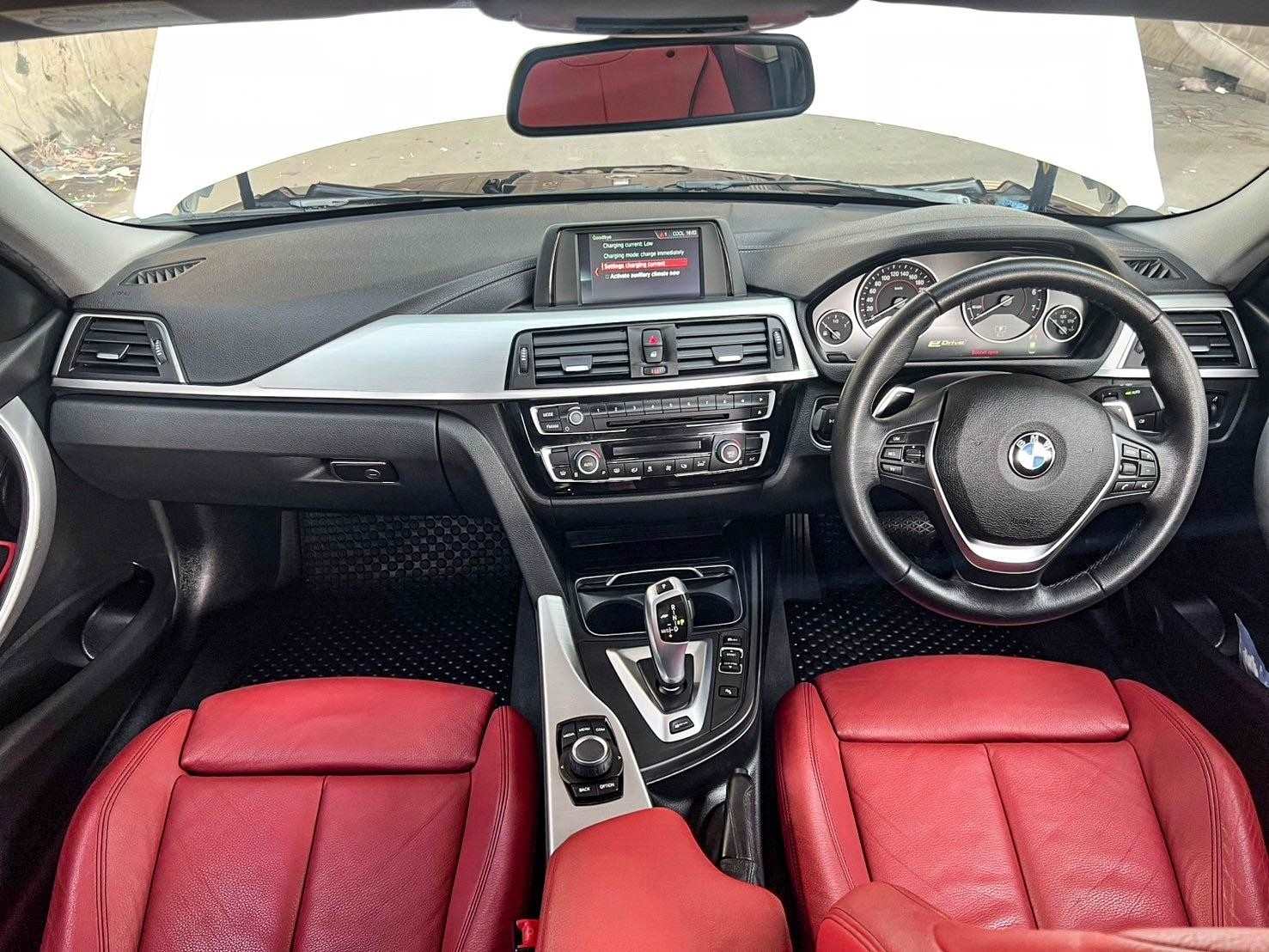 2019 BMW SERIES3 330e 2.0 Sport