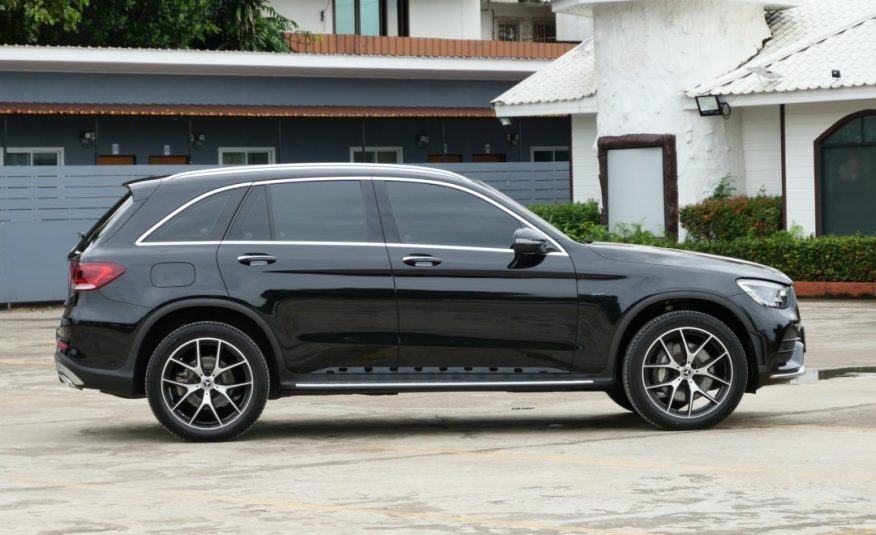 2020 Mercedes Benz GLC300e AMG Dynamic 4MATIC