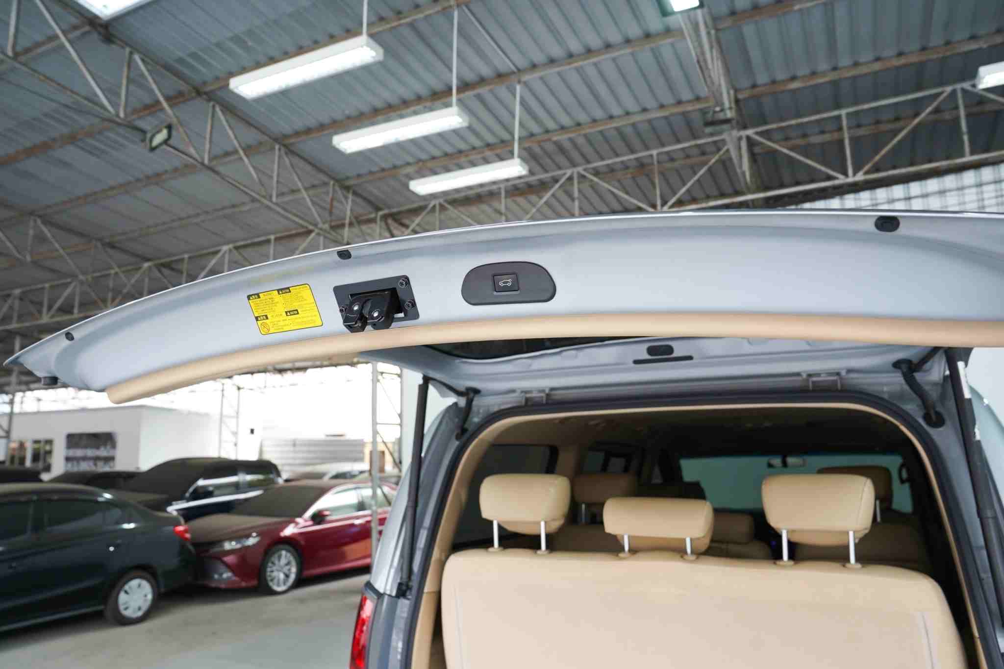2019 HYUNDAI H1 2.5 Elite AT