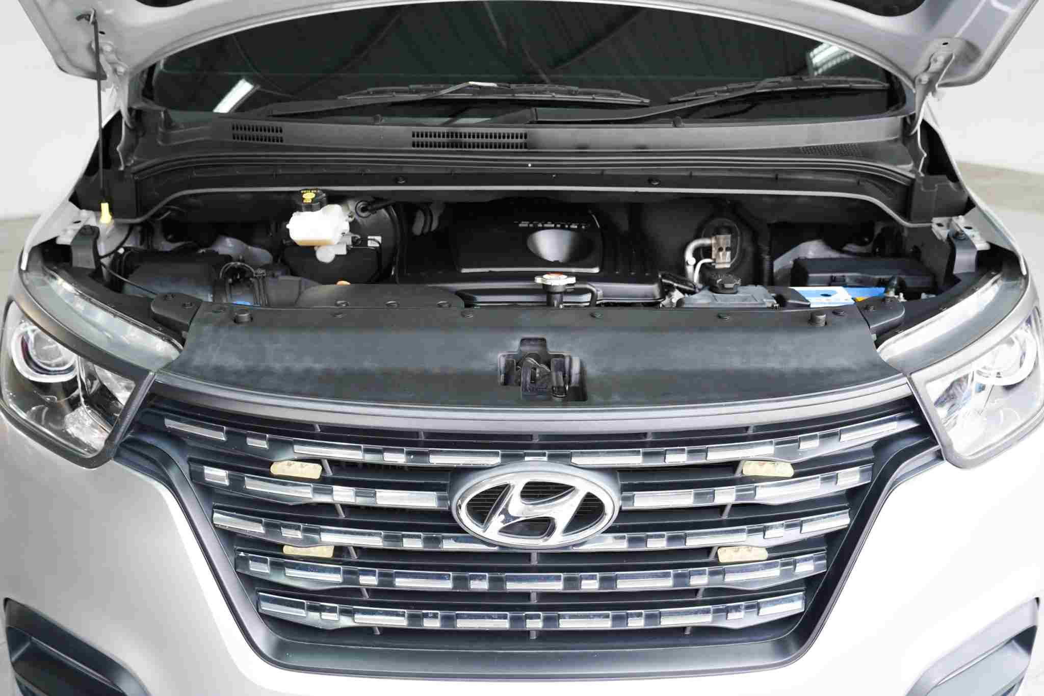 2019 HYUNDAI H1 2.5 Elite AT