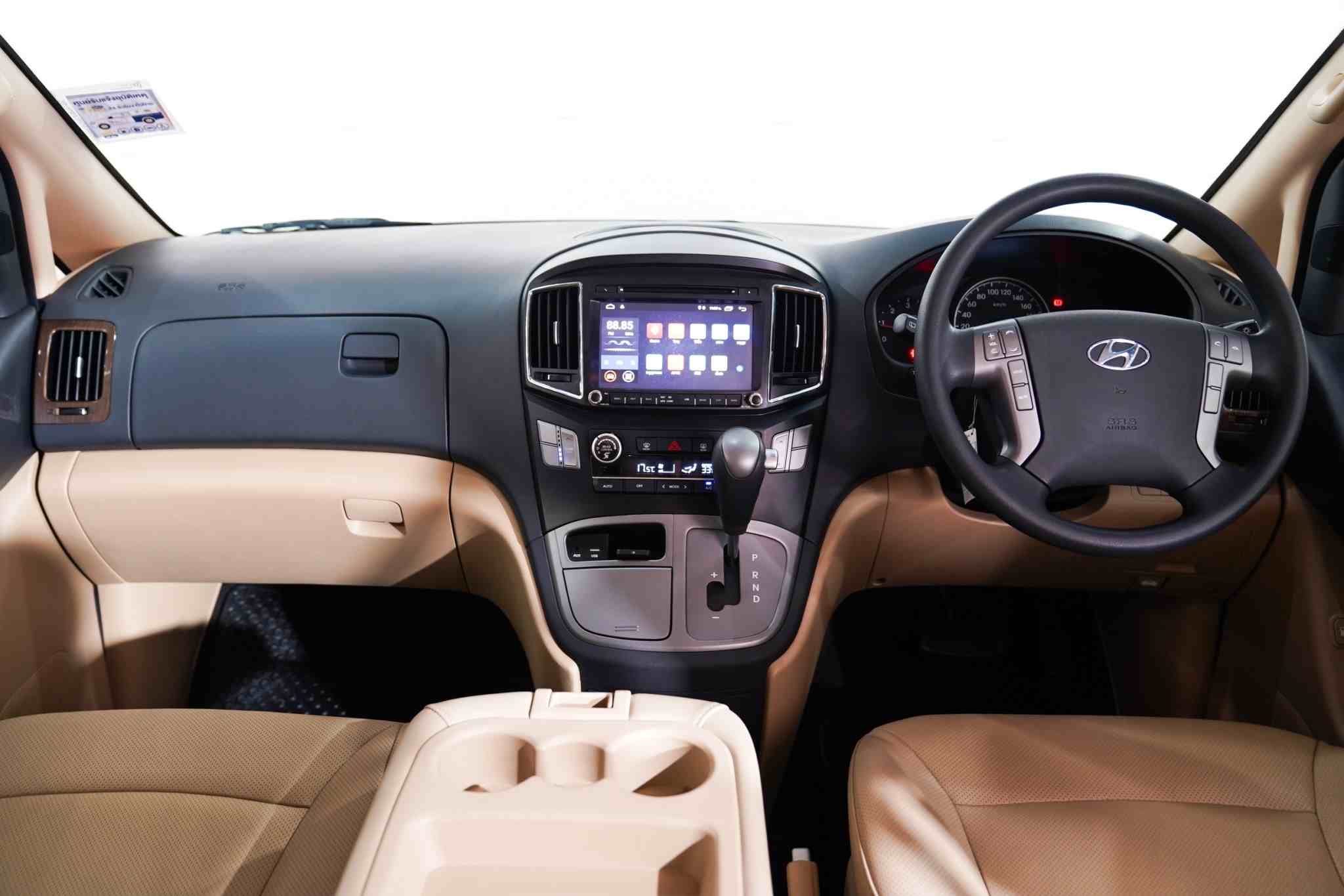 2019 HYUNDAI H1 2.5 Elite AT