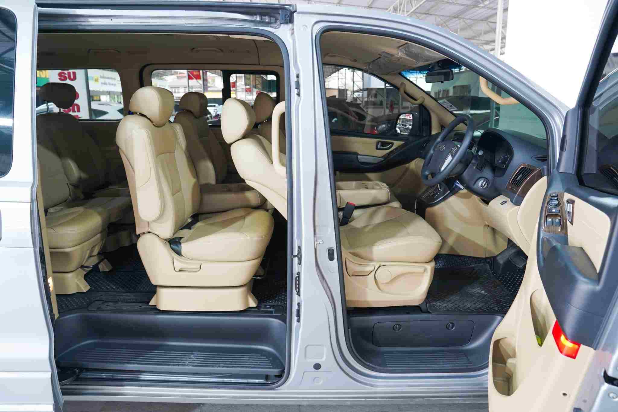 2019 HYUNDAI H1 2.5 Elite AT