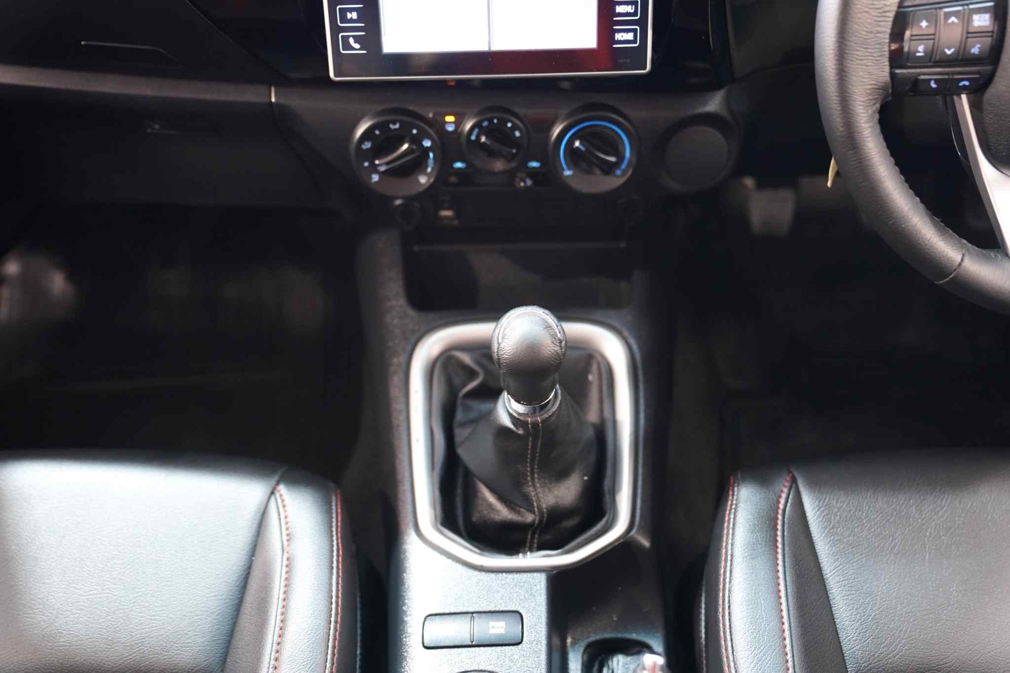 2017 TOYOTA REVO 2.4 E PRERUNNER MT