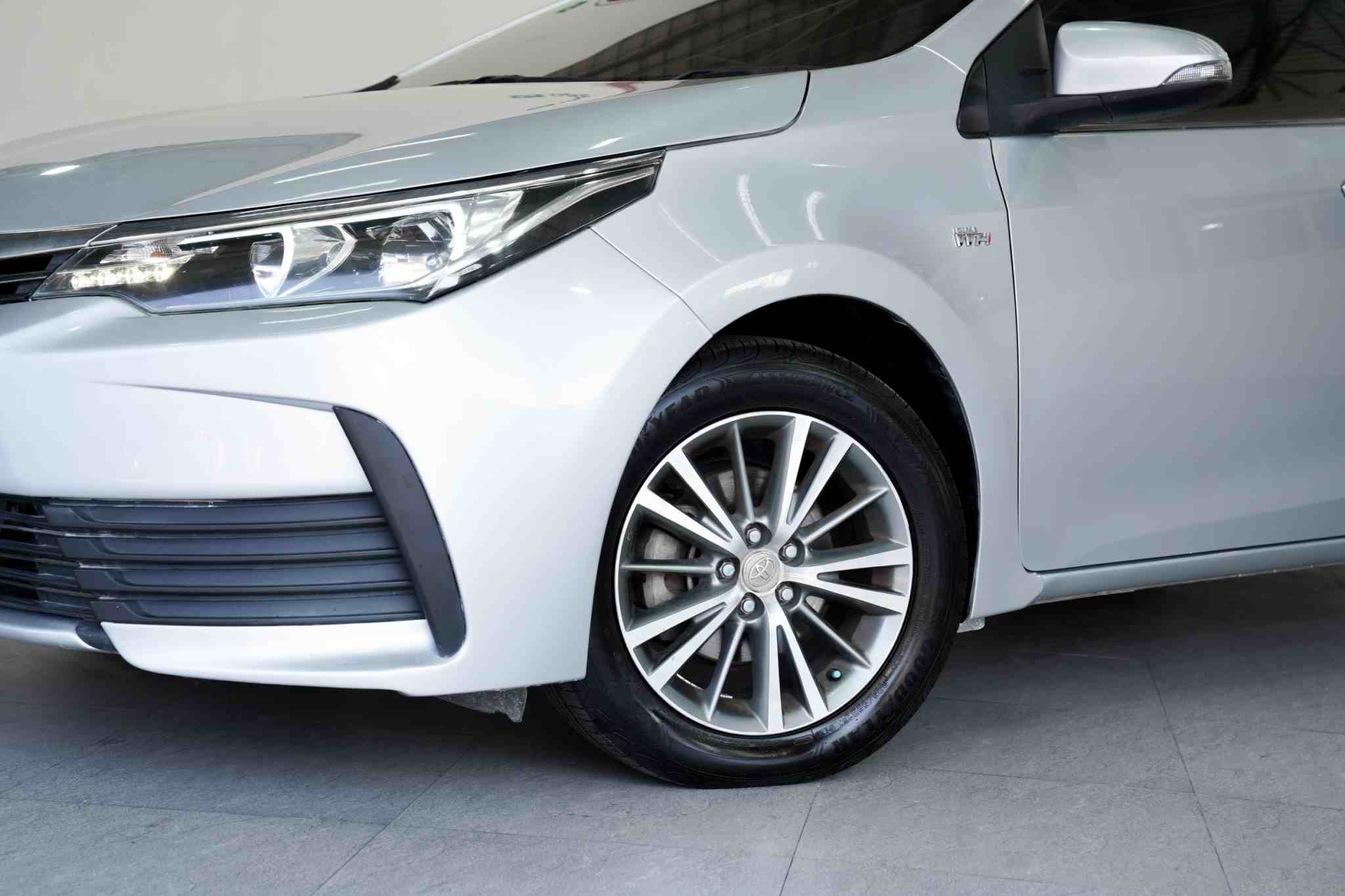 2018 TOYOTA ALTIS 1.8 E AT