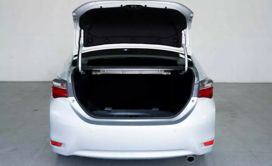 2018 TOYOTA ALTIS 1.8 E AT