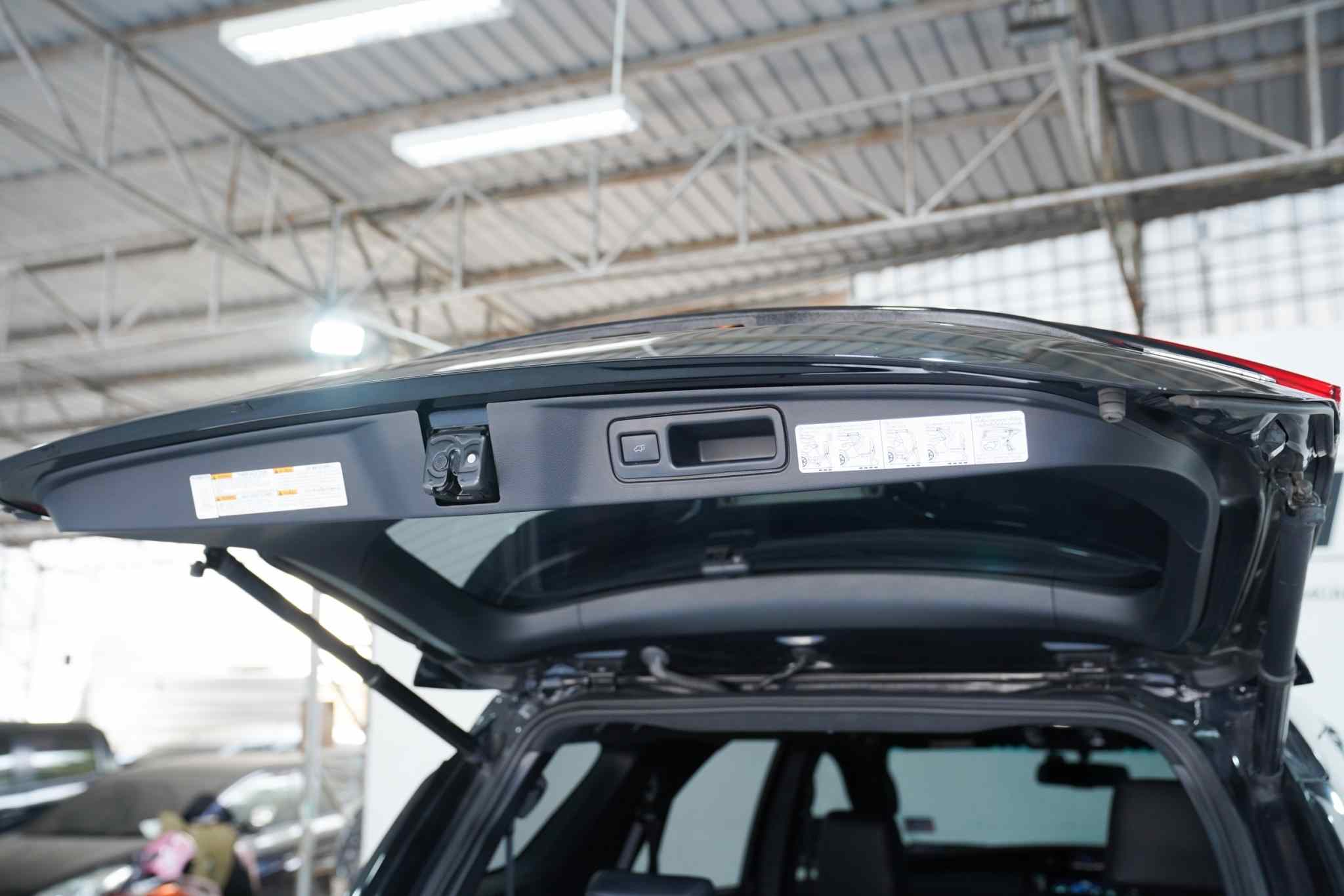 2021 TOYOTA FORTUNER 2.4 LEGENDER 4WD AT